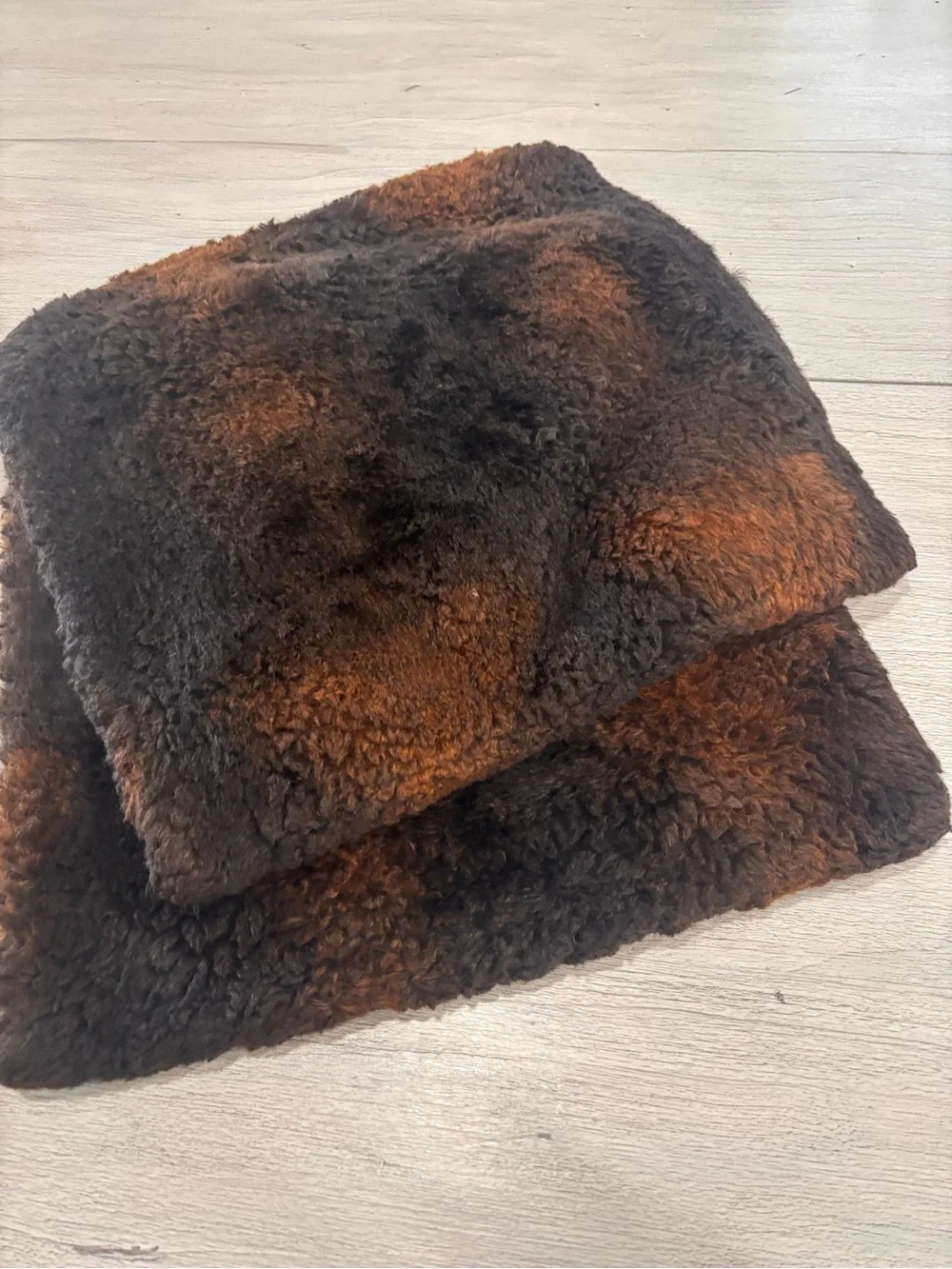 POTTERY BARN Set Of 2 Faux Fur 18x18 Pillow Covers Luxe Chocolate Brown Ombré